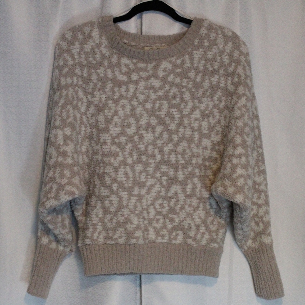 Jessica Simpson Women’s Small Beige Sweater Blouse
